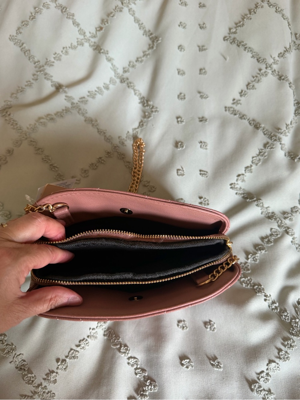 Rose Quilted Crossbody with Gold Chain and Emblem - Picture 4 of 4